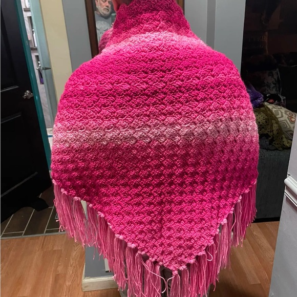 Meet your Posher, Jessica - Picture 2 of 9